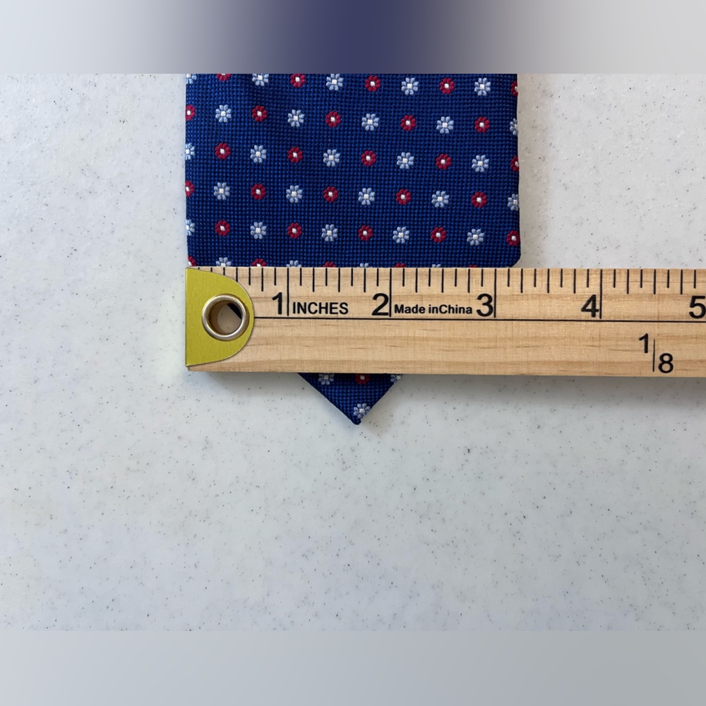 Roundtree & Yorke 65“ Foulard Pattern All Silk Tie - Picture 5 of 6